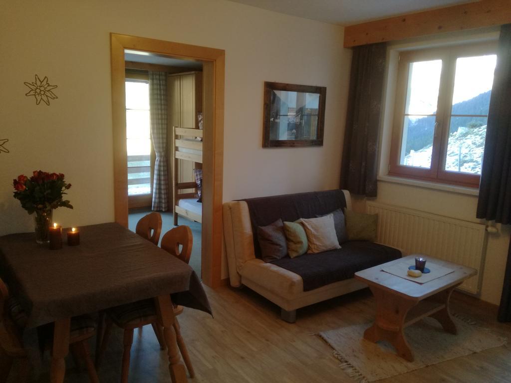 Haeus'L Am Ruan Aparthotel Berwang Exterior foto